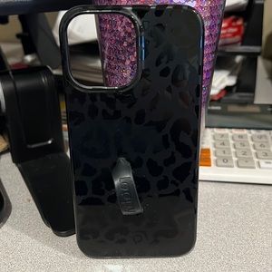 iPhone 13 pro max Loopy case